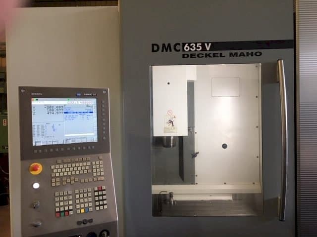 Makine DECKEL MAHO DMC 635 V - Önden görünüm