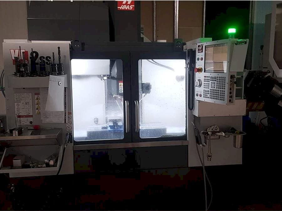 Makine HAAS VF-2SS - Önden görünüm