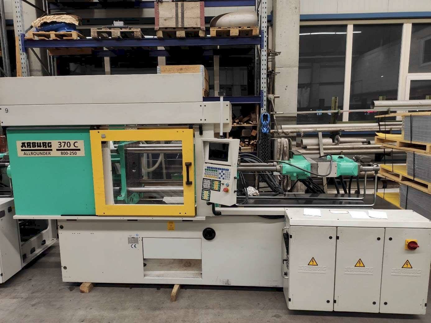 Makine Arburg 370C-800-250 - Önden görünüm