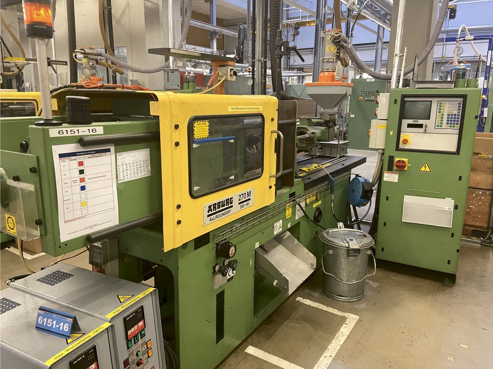 Makine Arburg ALLROUNDER 270 M 350 - 90 - Önden görünüm