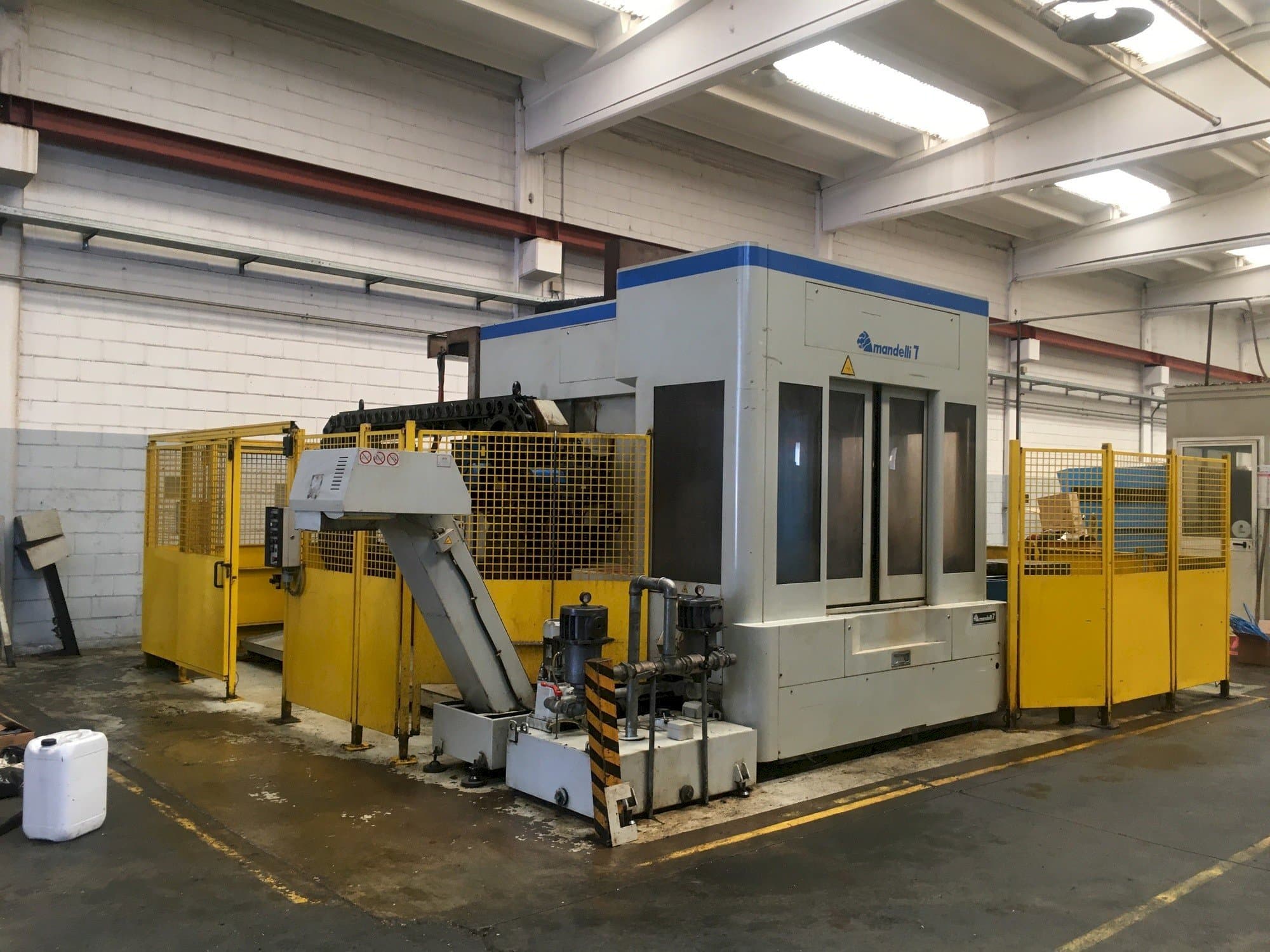 Makine Mandelli Type 7 - Önden görünüm