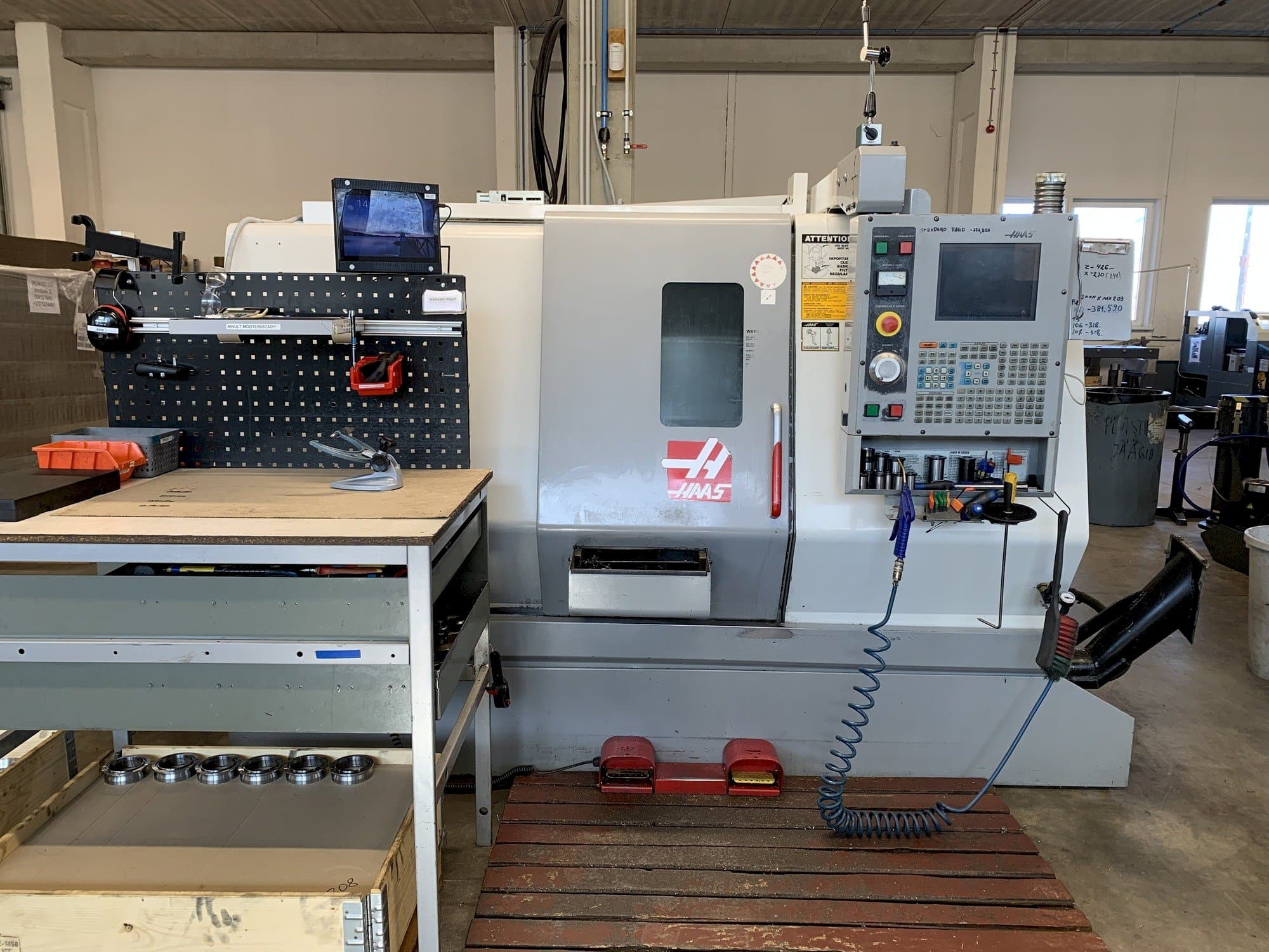 Makine HAAS SL-20 TCF - Önden görünüm