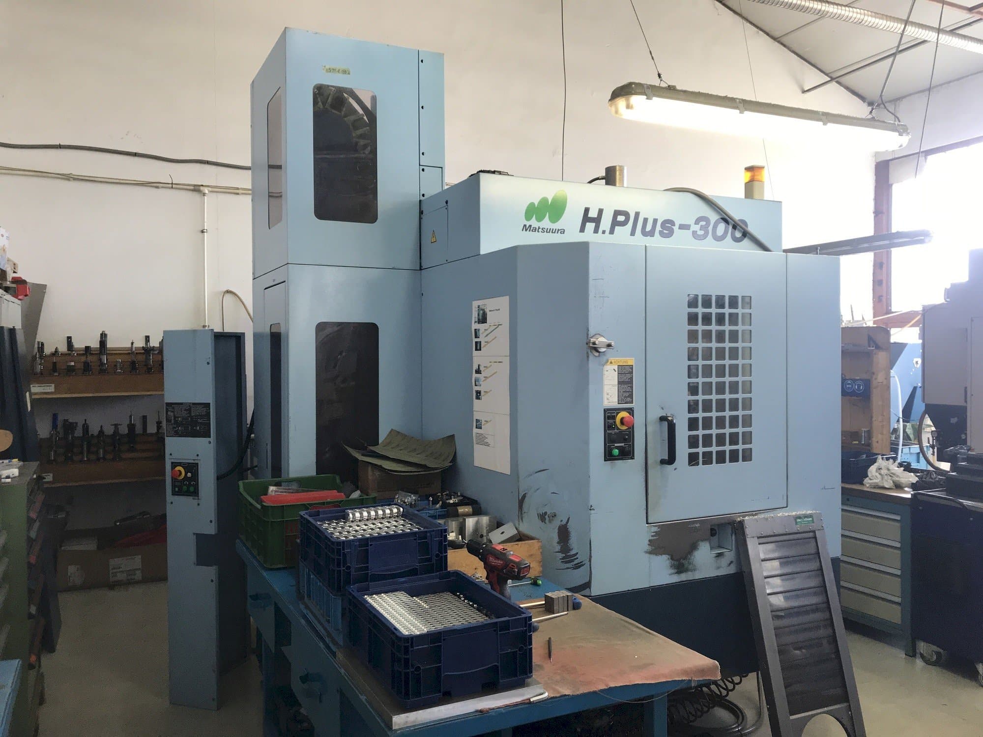 Makine Matsuura H.PLUS-300 - Önden görünüm