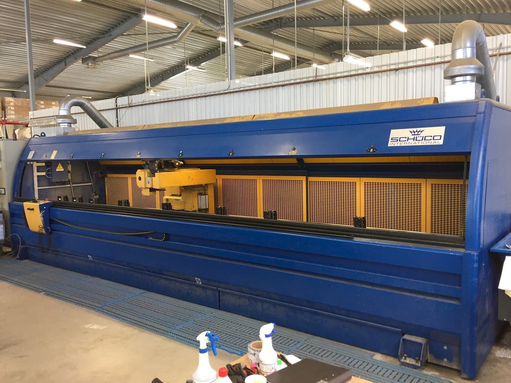 Makine Emmegi Comet - Önden görünüm