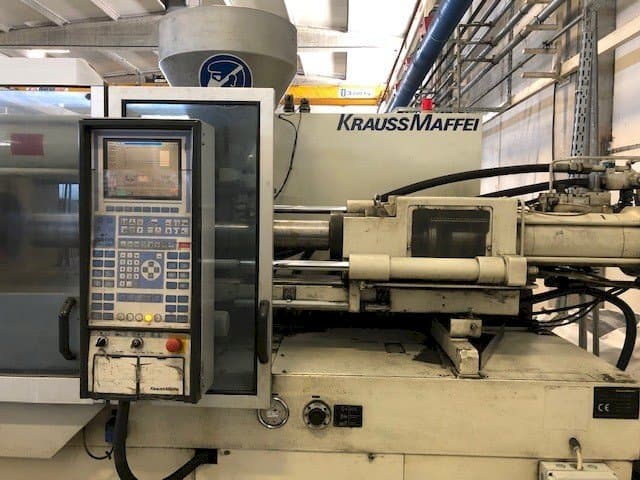 Makine Krauss Maffei 150-700 C2 - Önden görünüm