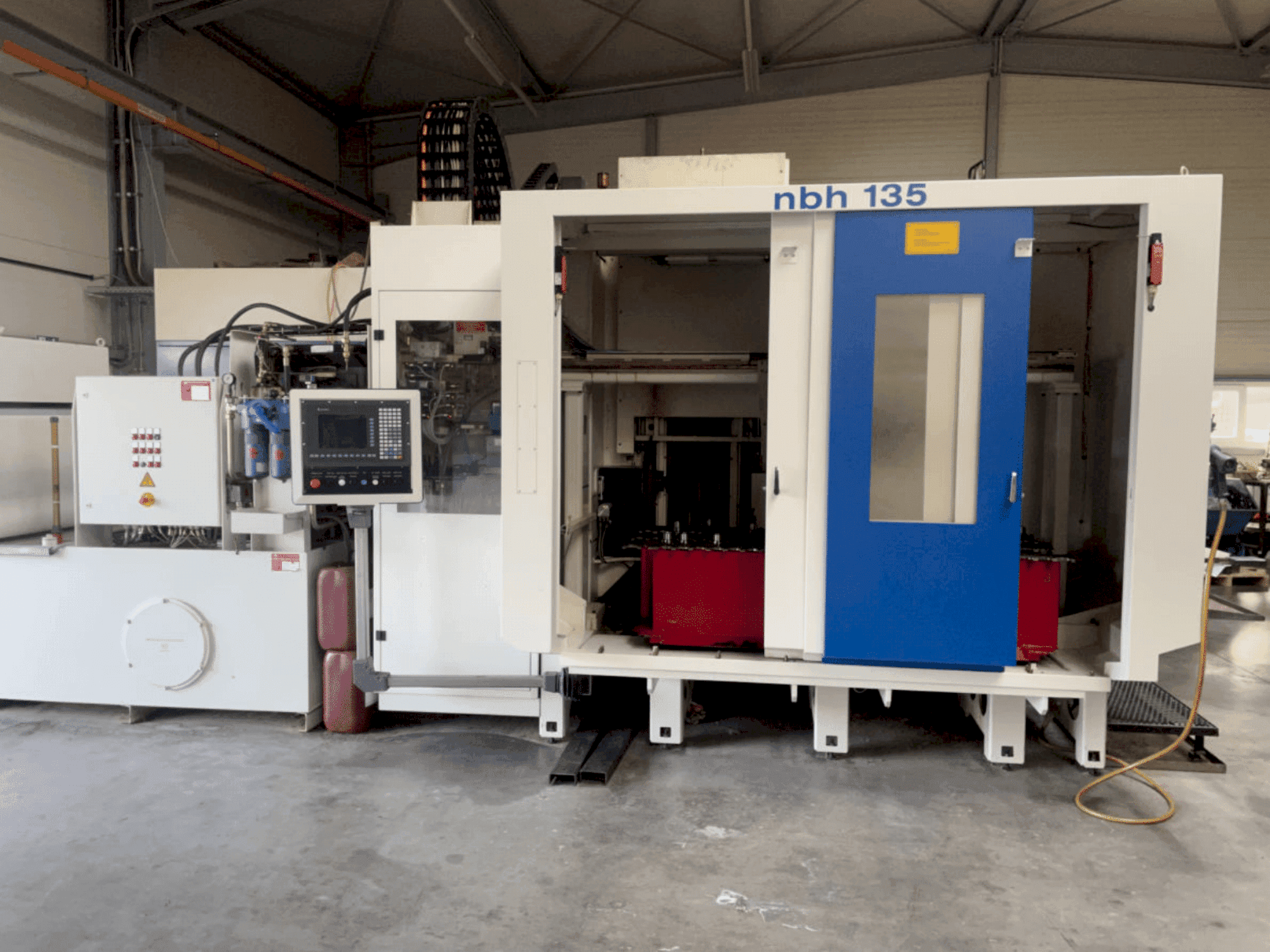 Makine HULLER HILLE NBH 135 Speed - Önden görünüm