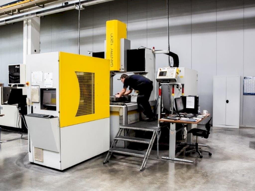 Makine OPS-INGERSOLL Gantry 1200 - Önden görünüm