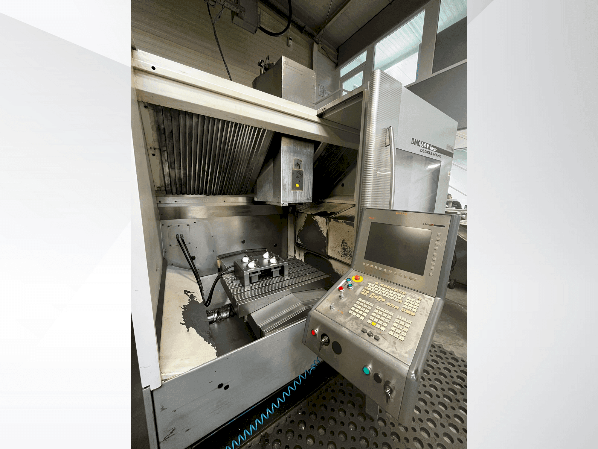 Makine DMG DECKEL MAHO DMC 64V linear - Önden görünüm