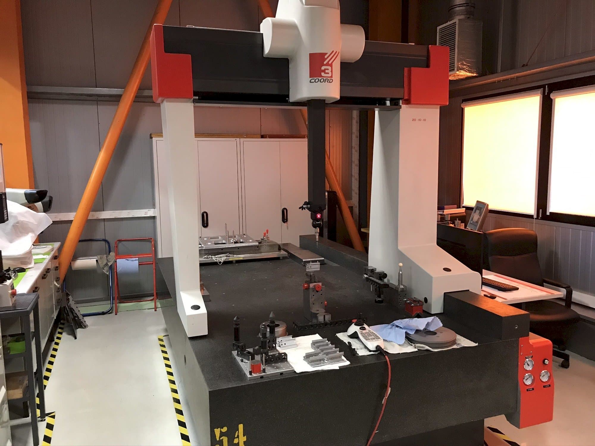 Makine Coord3 MC16 20-10-10 - Önden görünüm