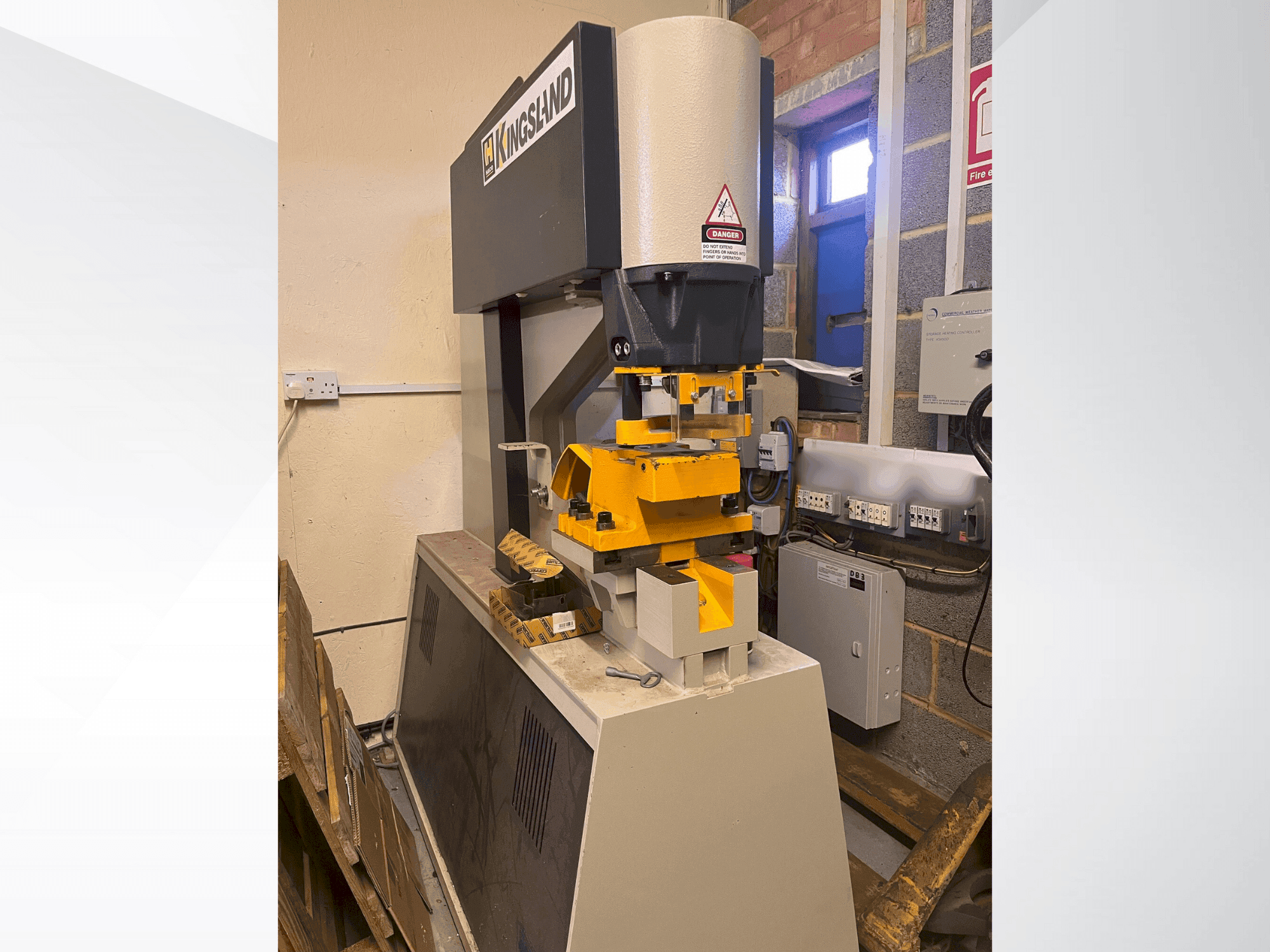 Makine  HACO Kingsland 60p - Önden görünüm