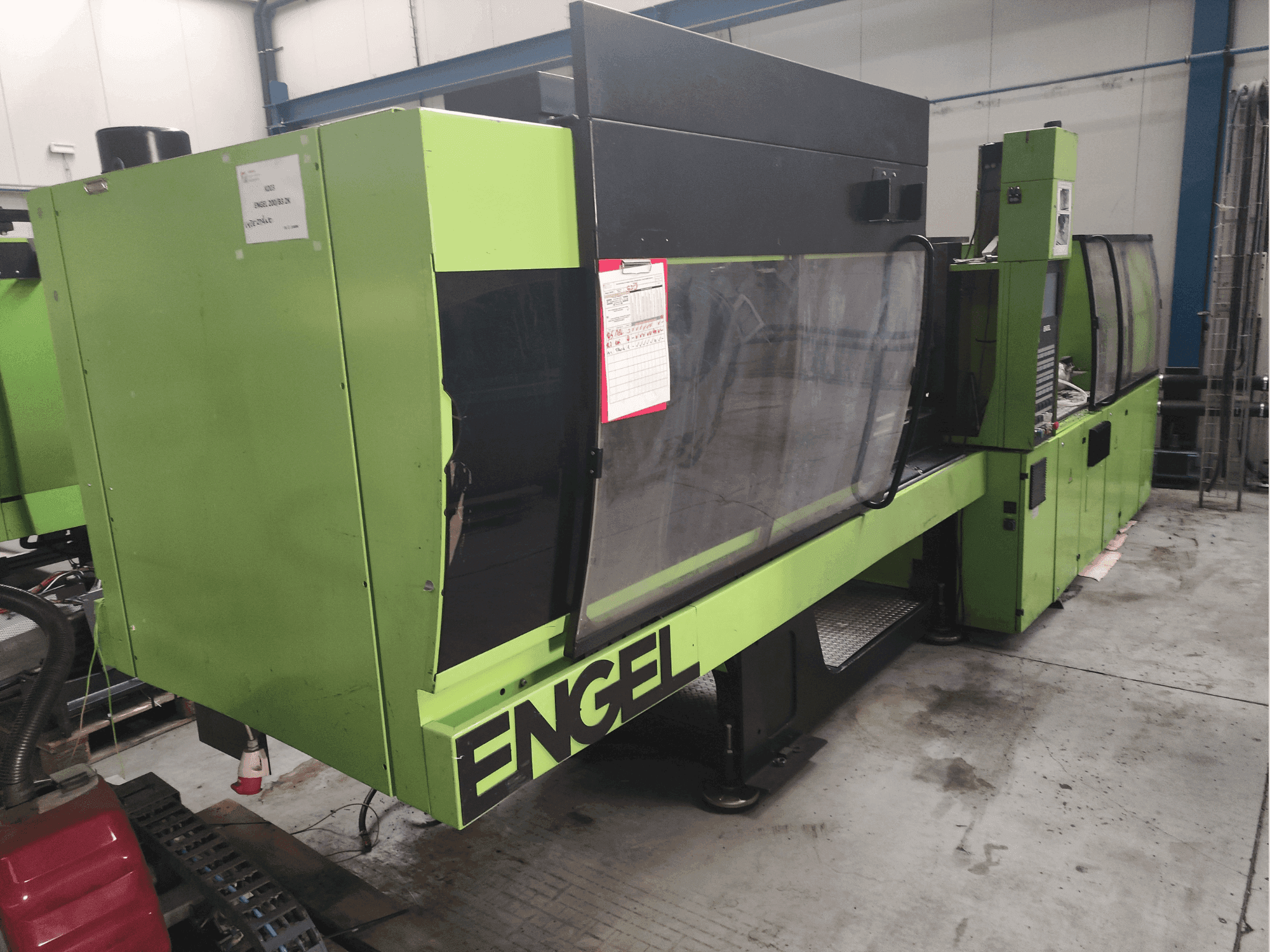 Makine  Engel Victory 750/200 Tech - Önden görünüm