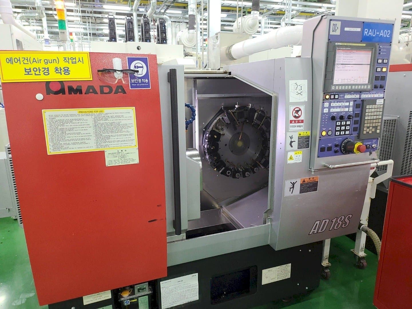 Makine AMADA AD-18S - Önden görünüm