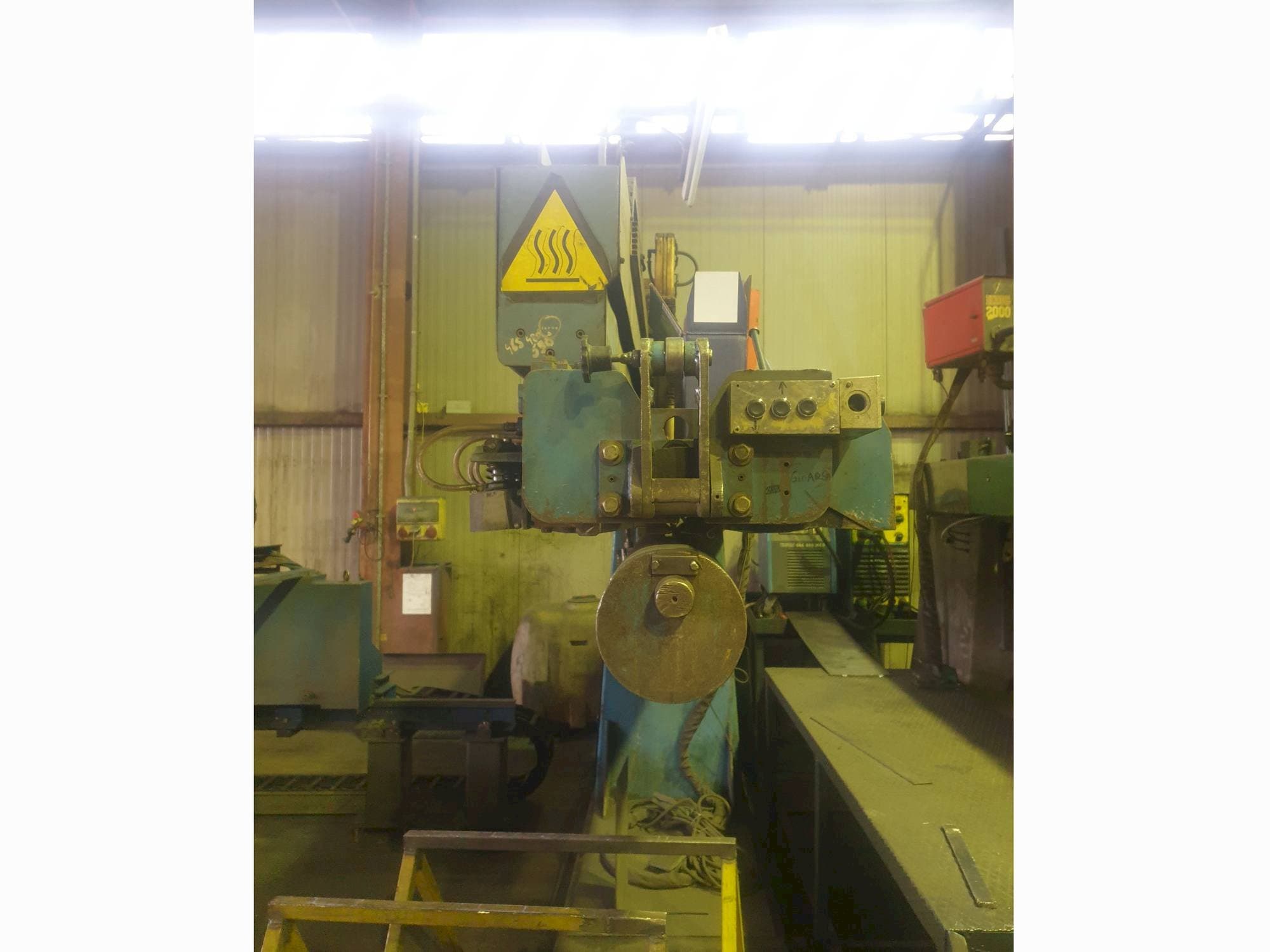 Makine CLOOS CAL 120/30 - Önden görünüm