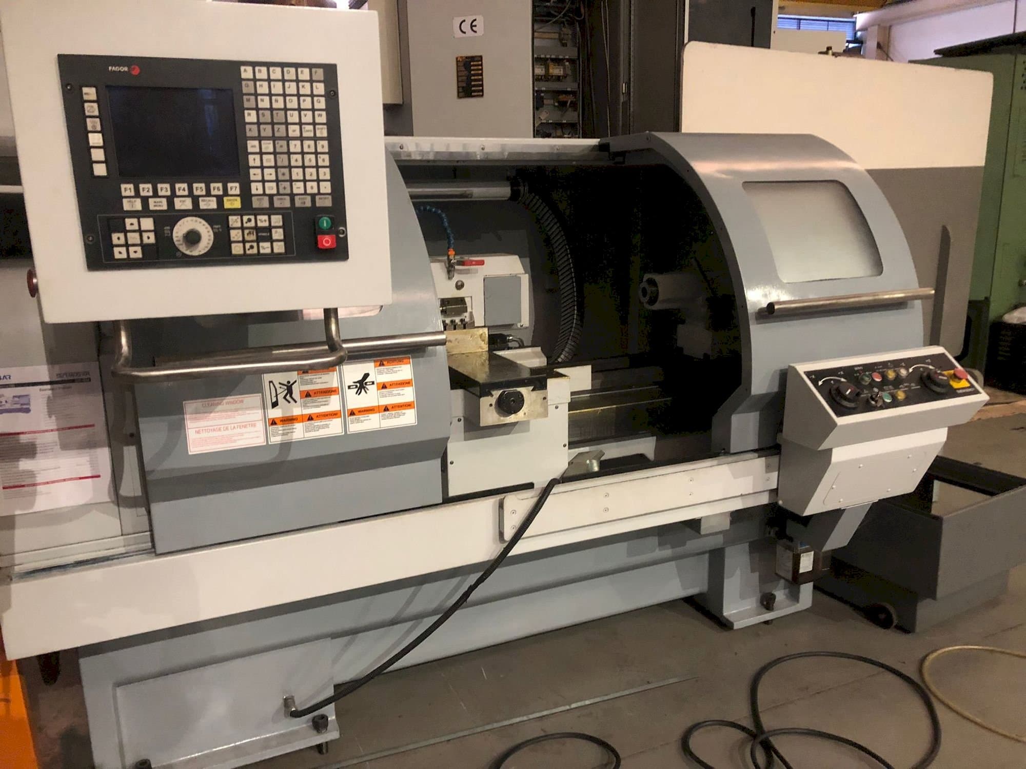 Makine SUNMASTER CSR-1840 - Önden görünüm