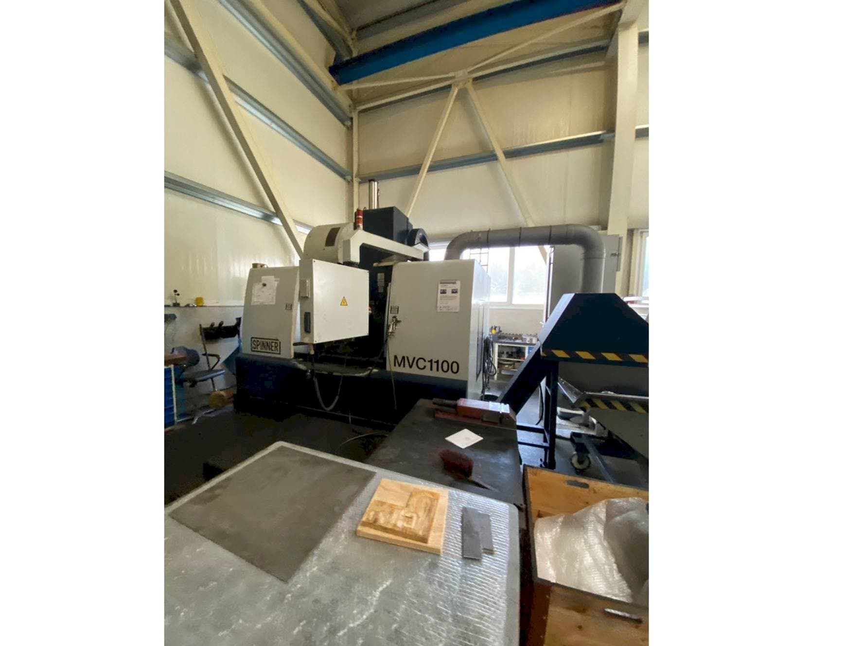 Makine SPINNER MVC 1100 B - Önden görünüm