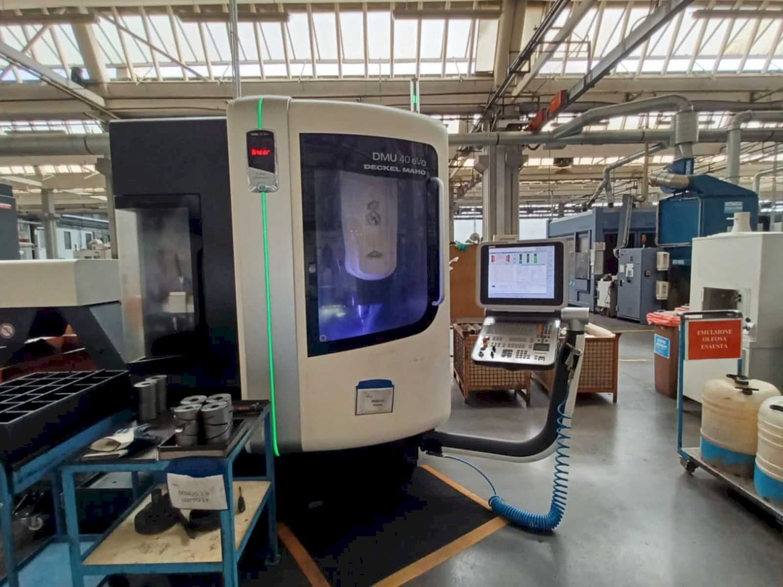 Makine DMG DMU 40 evo - Önden görünüm