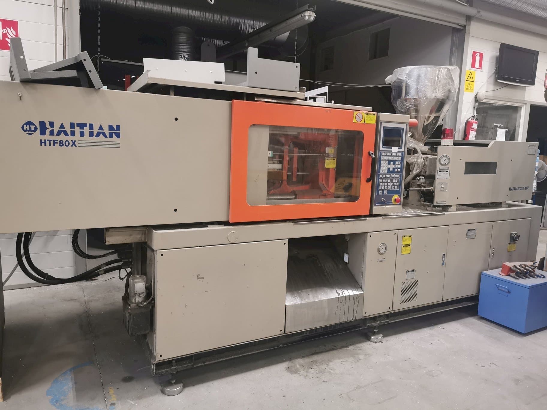 Makine  HAITIAN HTF80XA - Önden görünüm