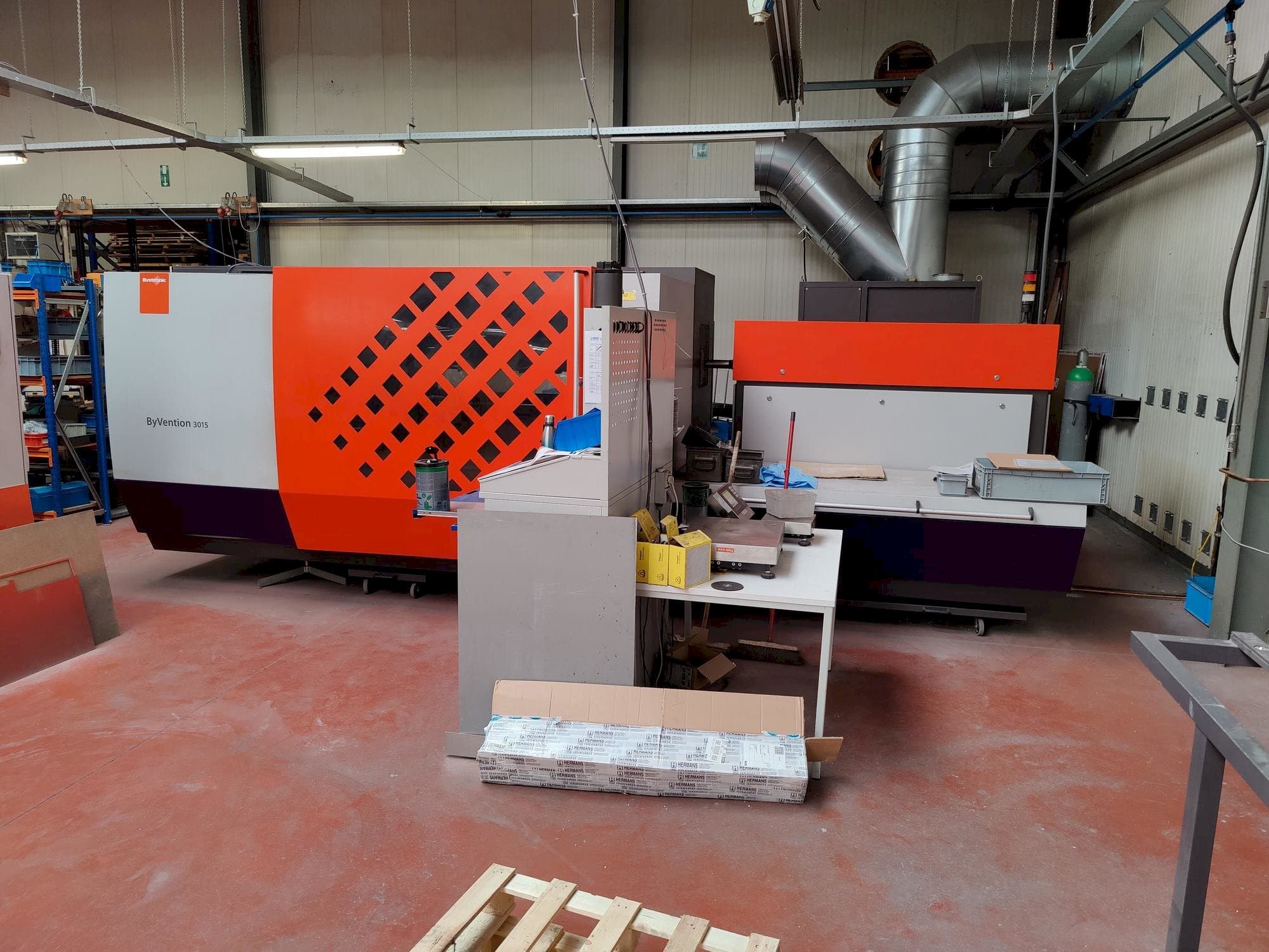 Makine Bystronic ByVention 3015 - Önden görünüm