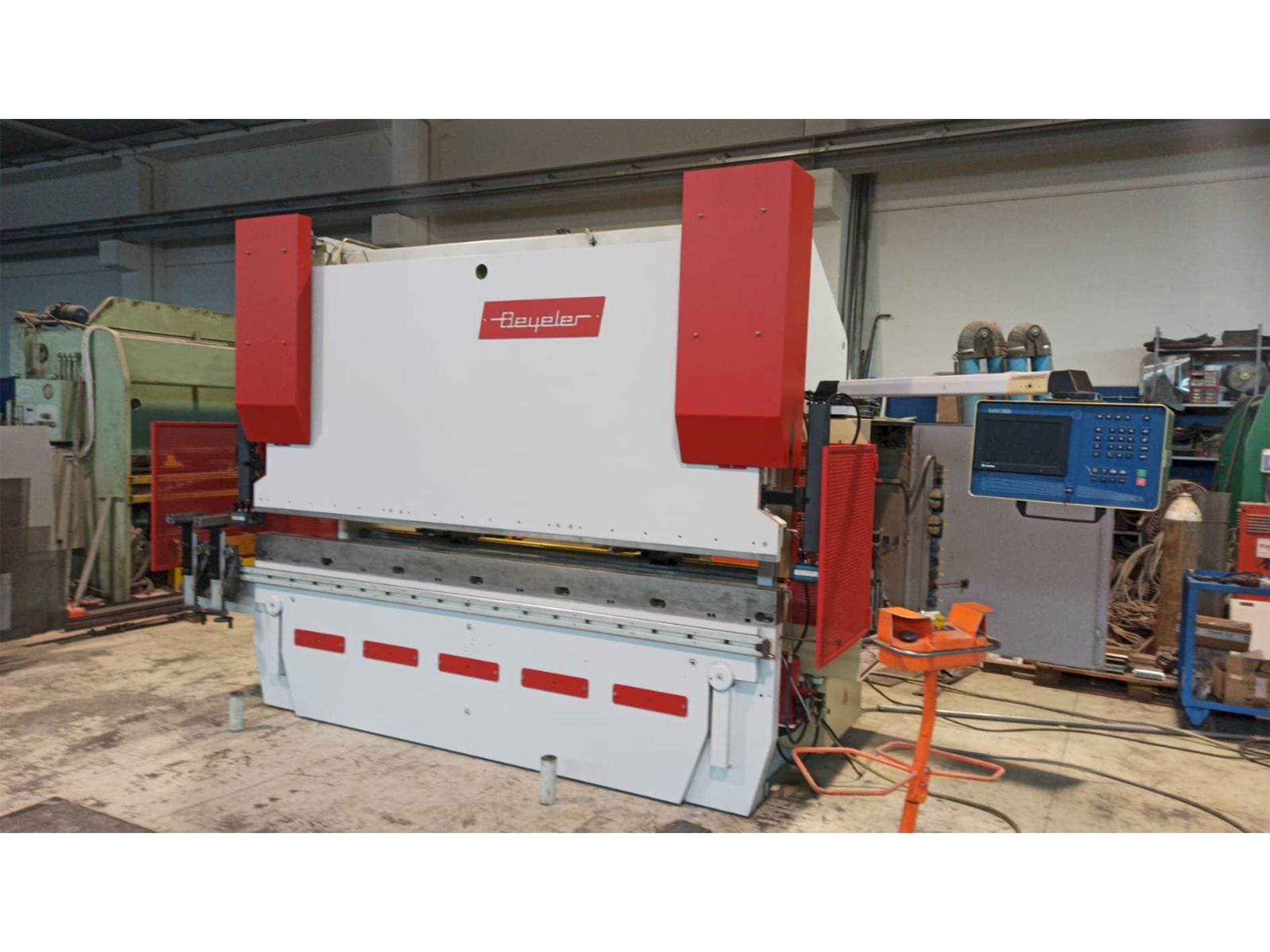 Makine BEYELER PR8 - Önden görünüm