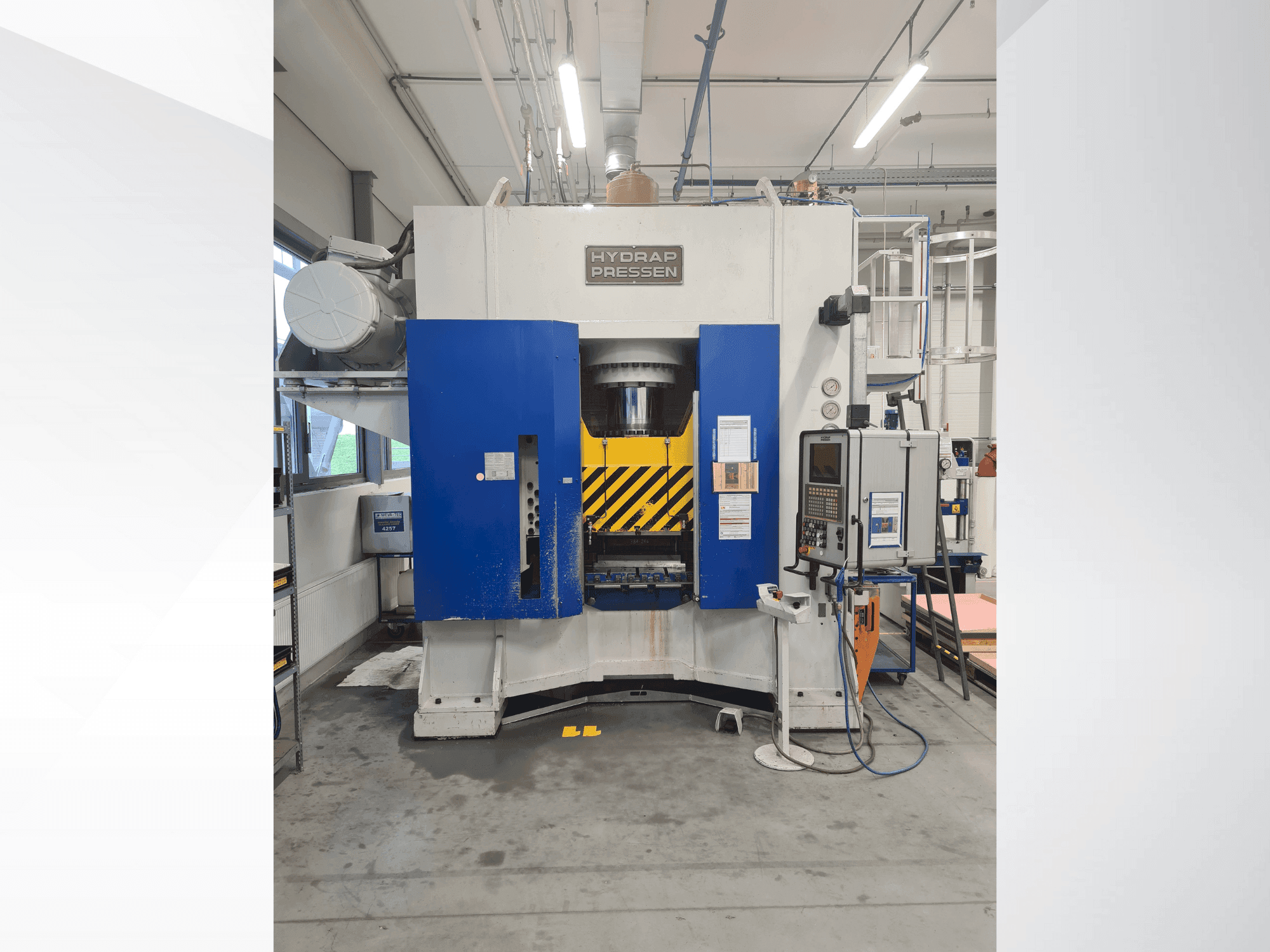 Makine  HYDRAP HPDB 400 - Önden görünüm
