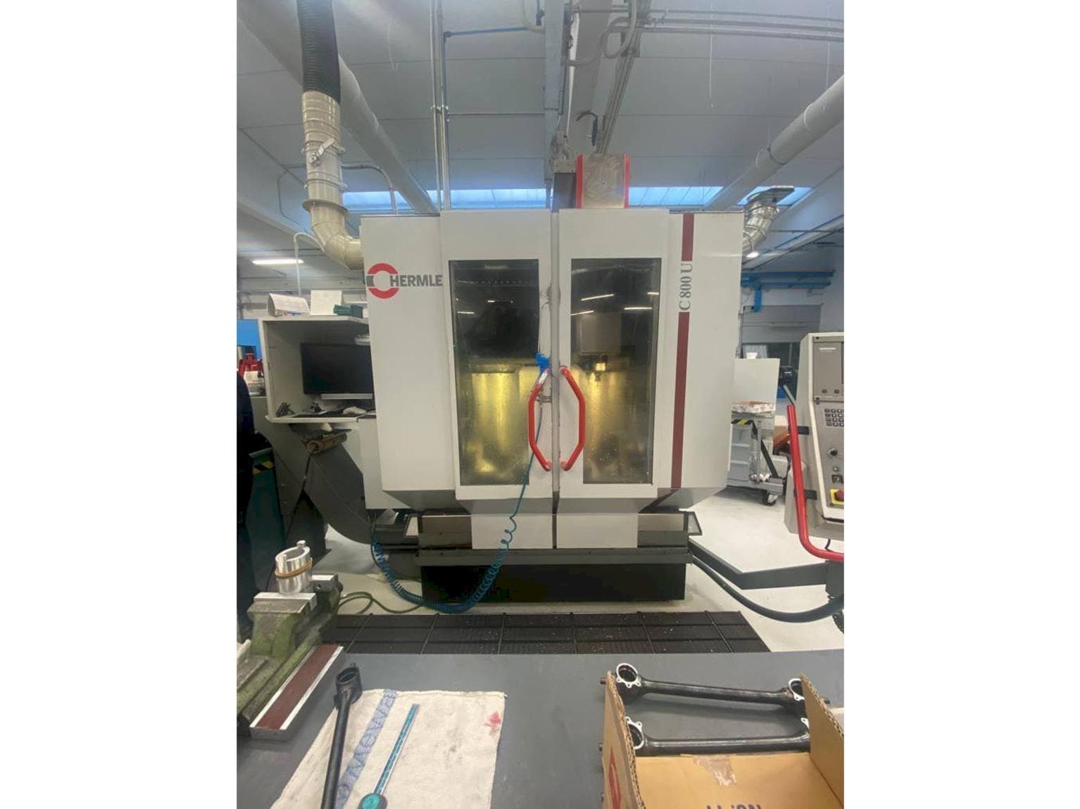 Makine HERMLE C800U - Önden görünüm