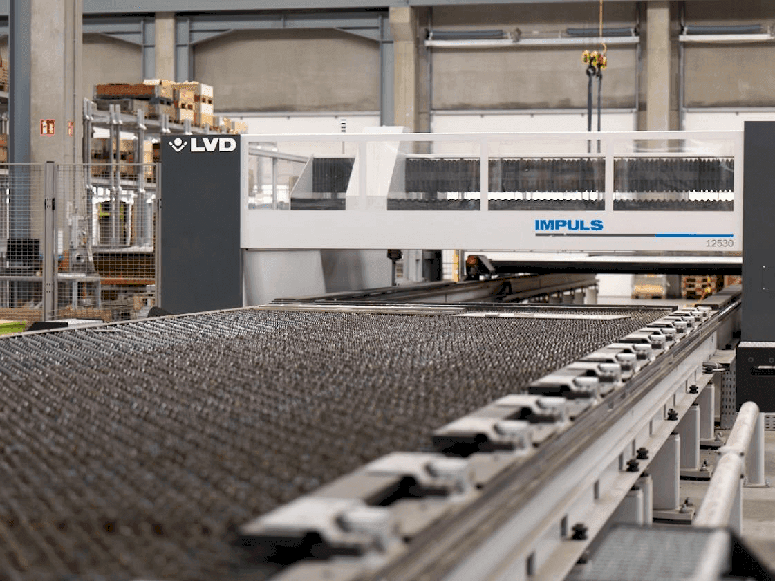 Makine LVD Impuls 12530 - Önden görünüm