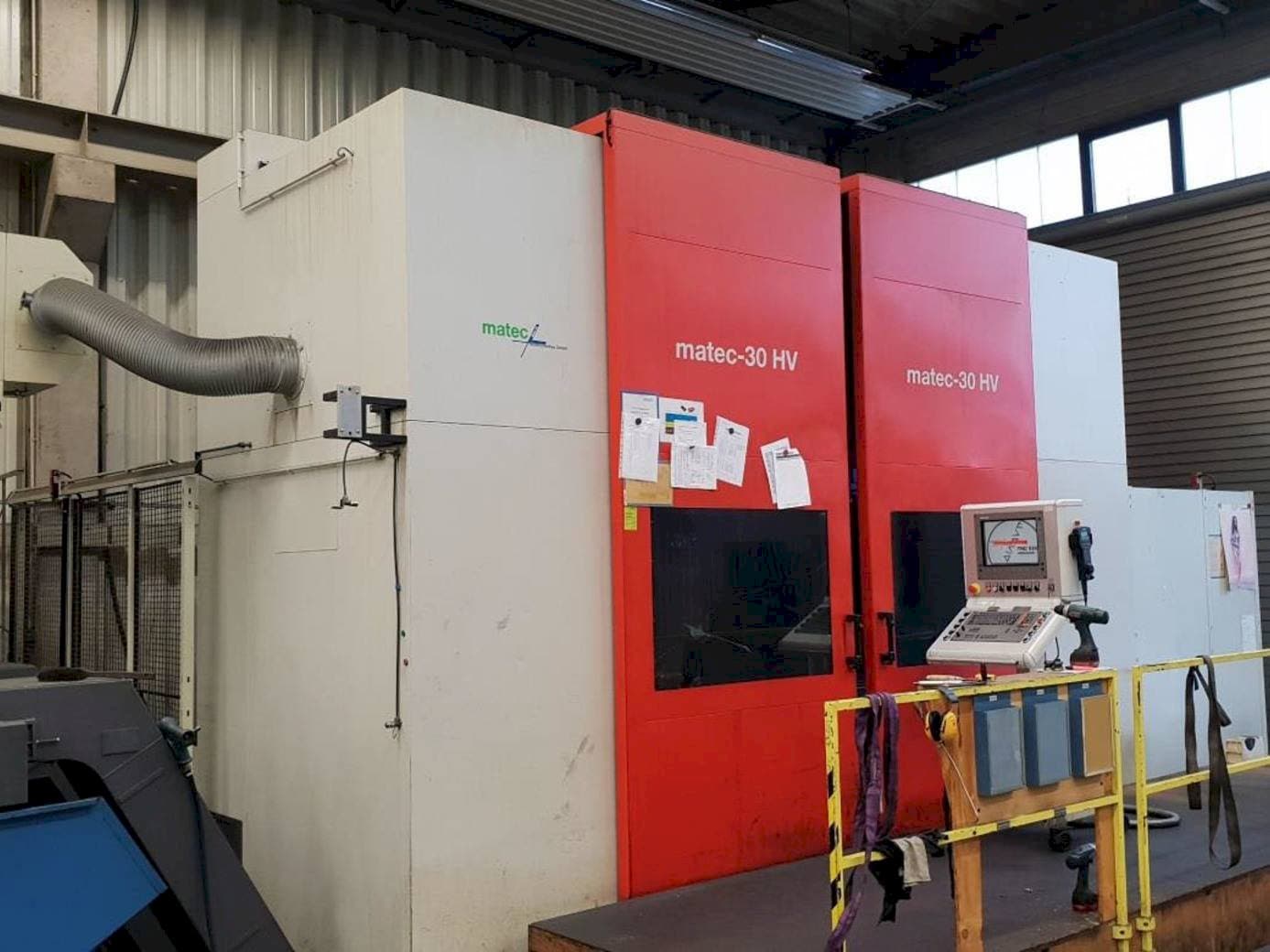 Makine Matec 30 HV - Önden görünüm