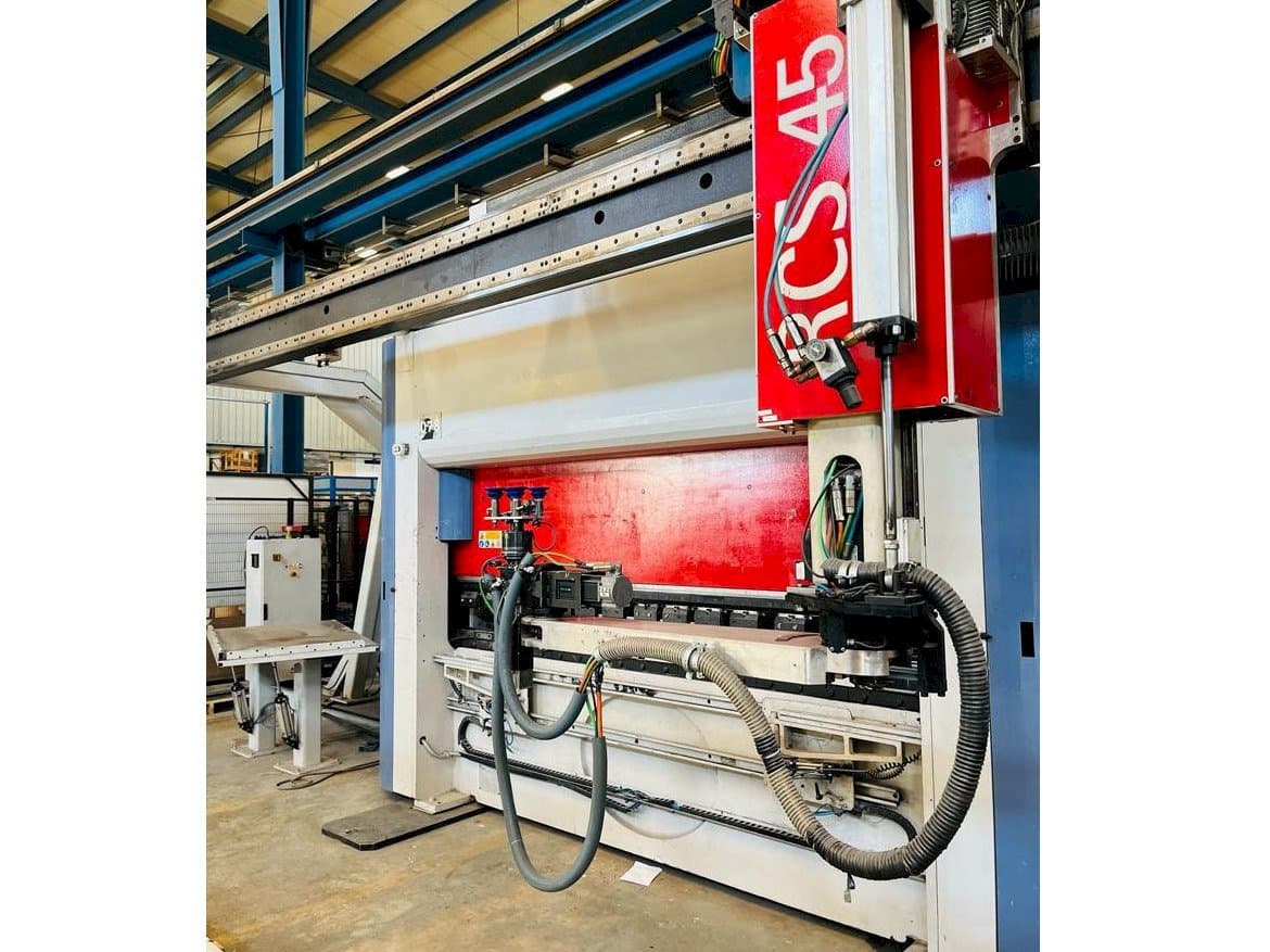 Makine AMADA Flexa 100-30 Schiavi - Önden görünüm