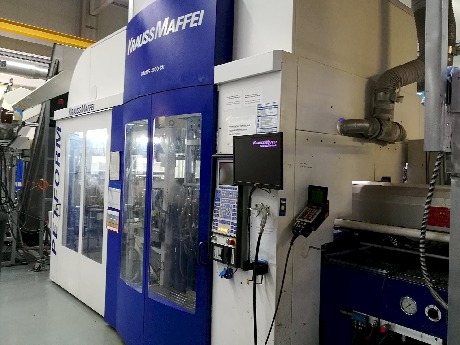 Makine Krauss Maffei - Sağdan görünüm 175-1900 CV
