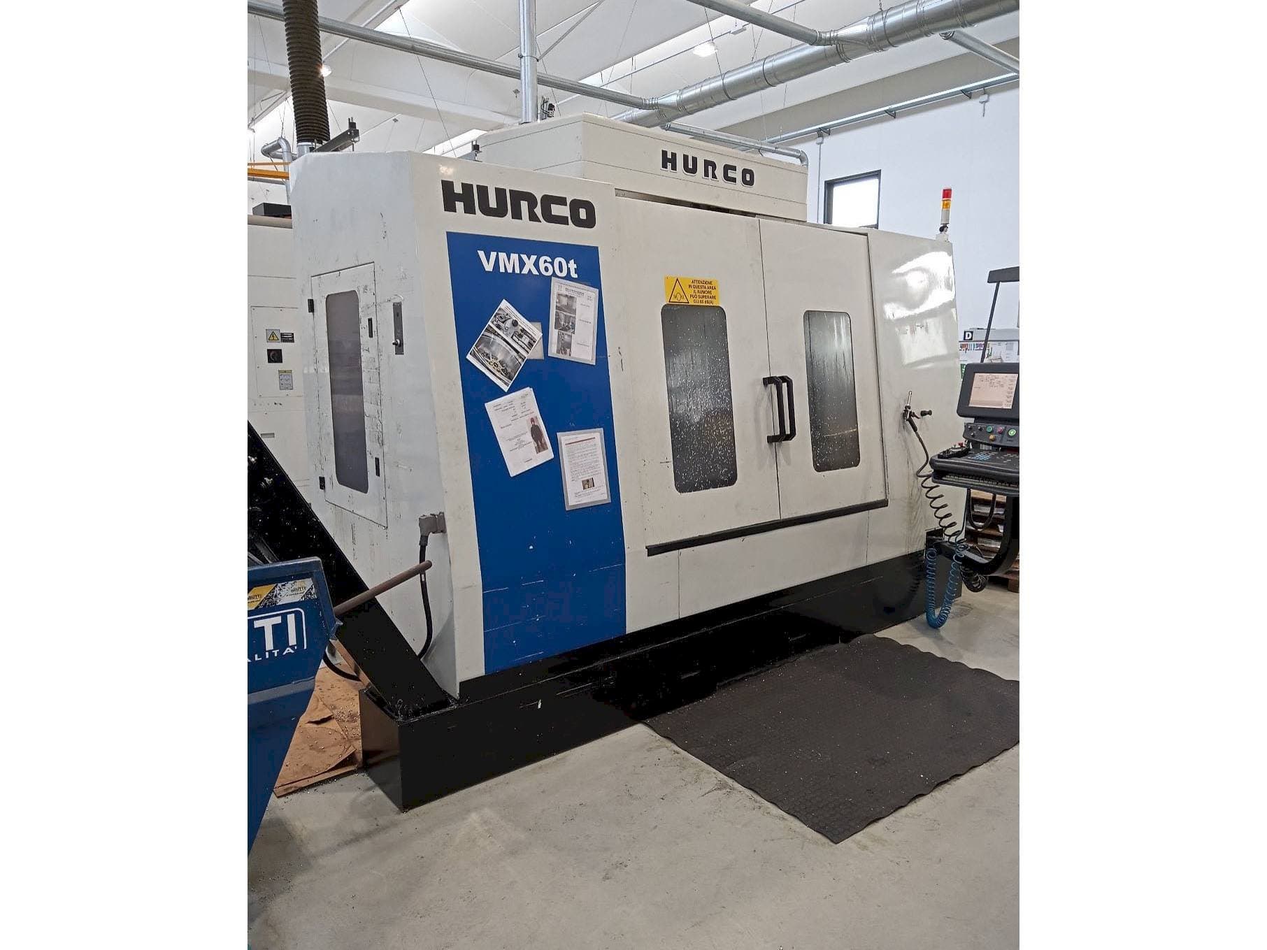 Makine Hurco VMX 60T - Önden görünüm