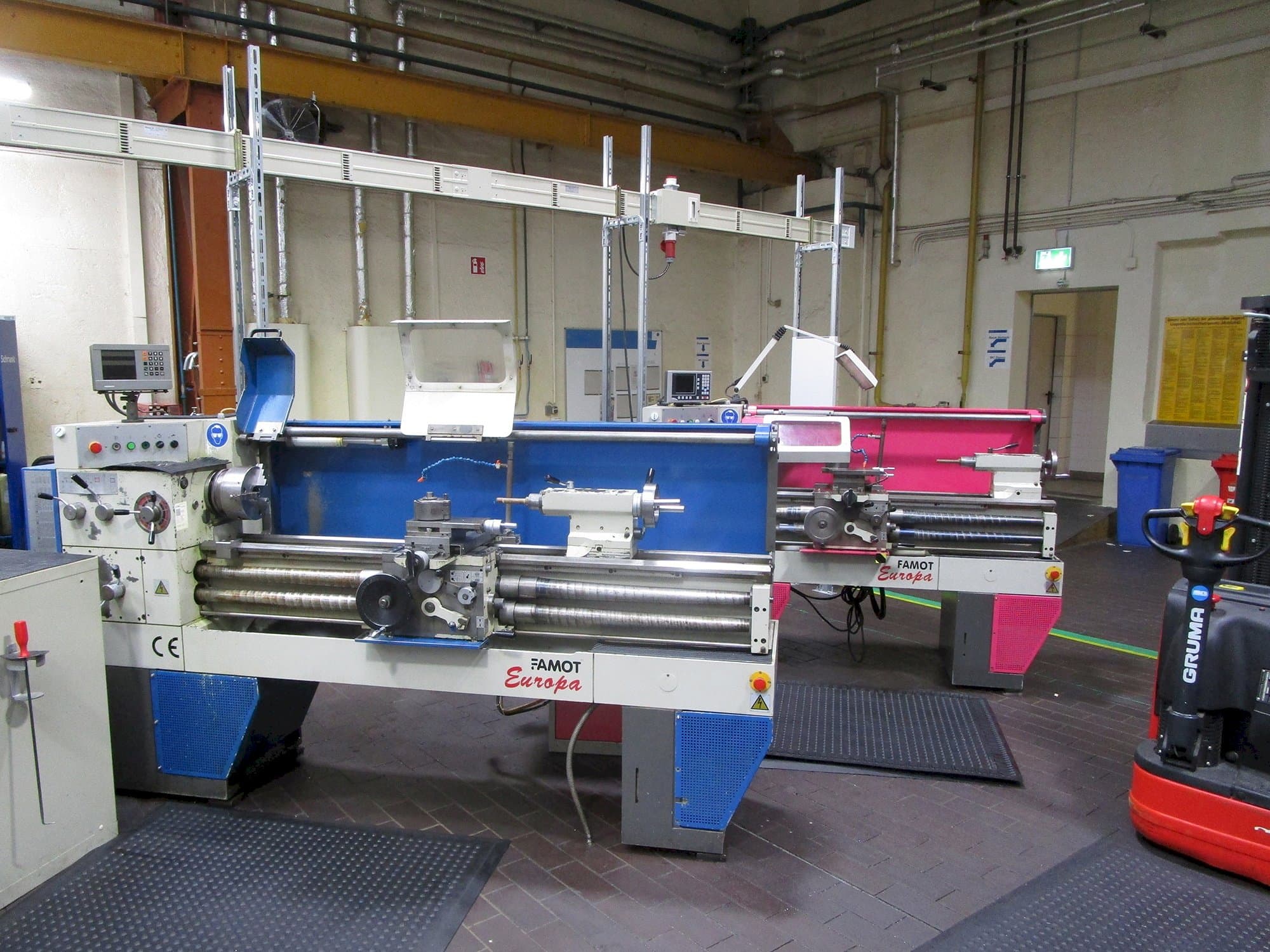 Makine  FAMOT EUROPA - Önden görünüm