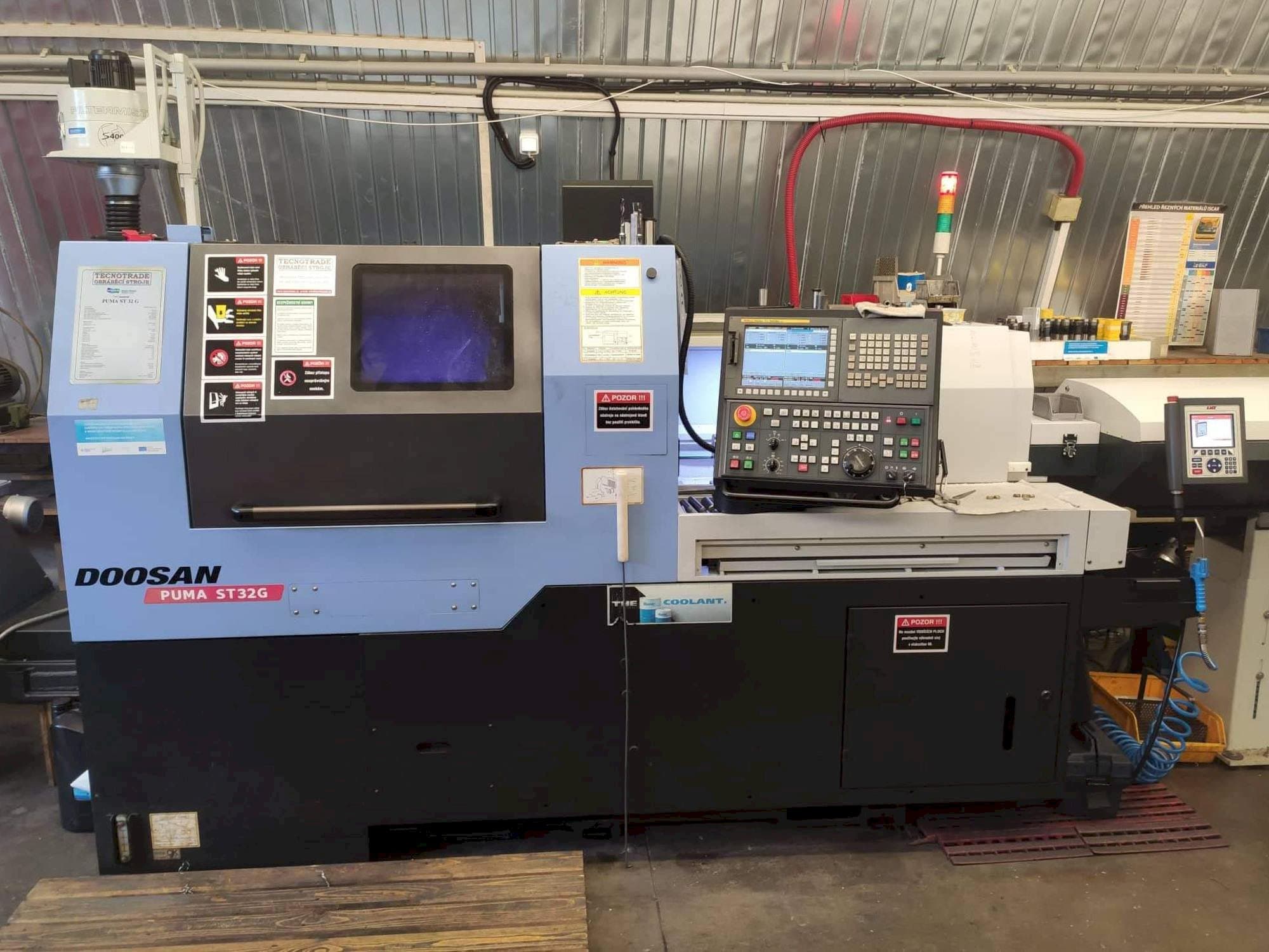 Makine Doosan Puma ST32G - Önden görünüm