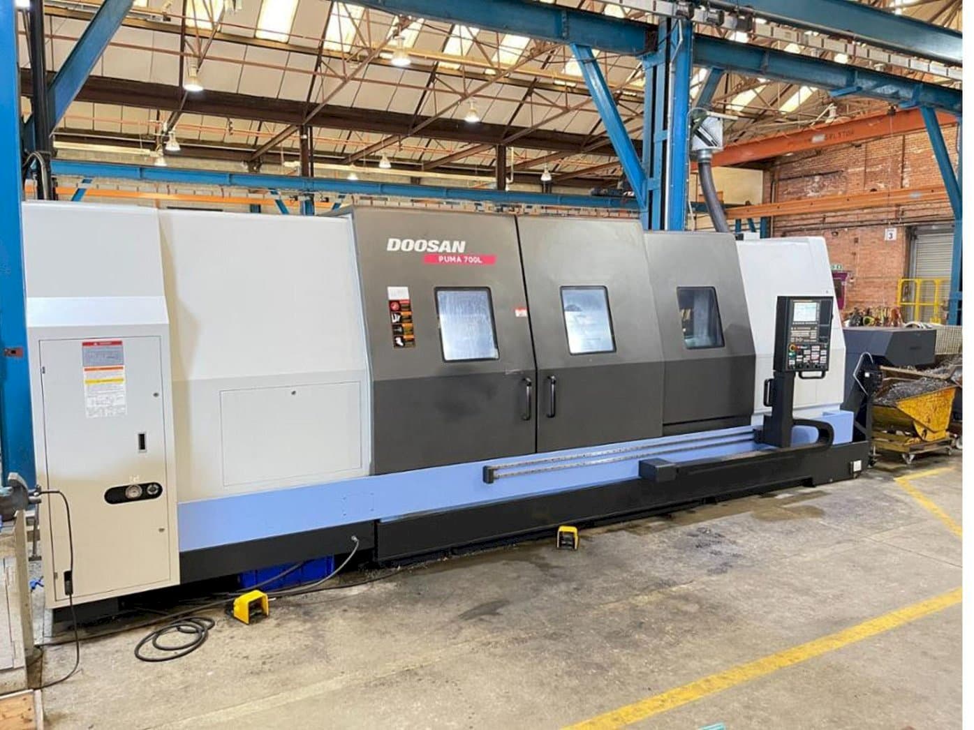 Makine Doosan Puma 700L - Önden görünüm