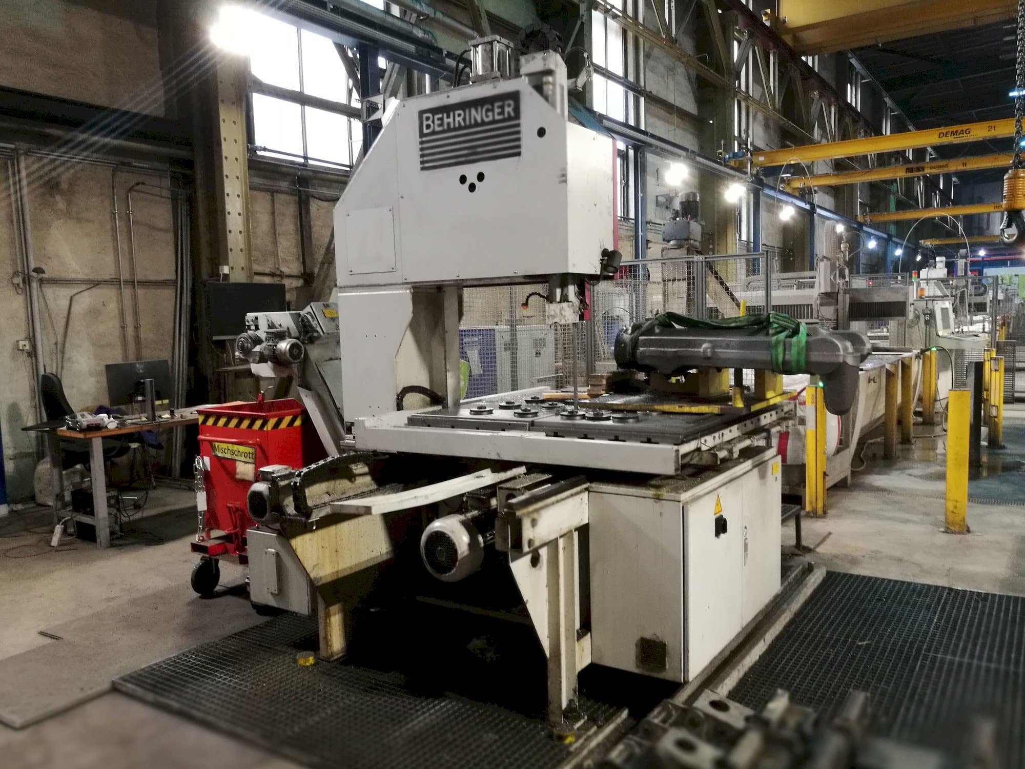 Makine Behringer LPS 60-T - Önden görünüm