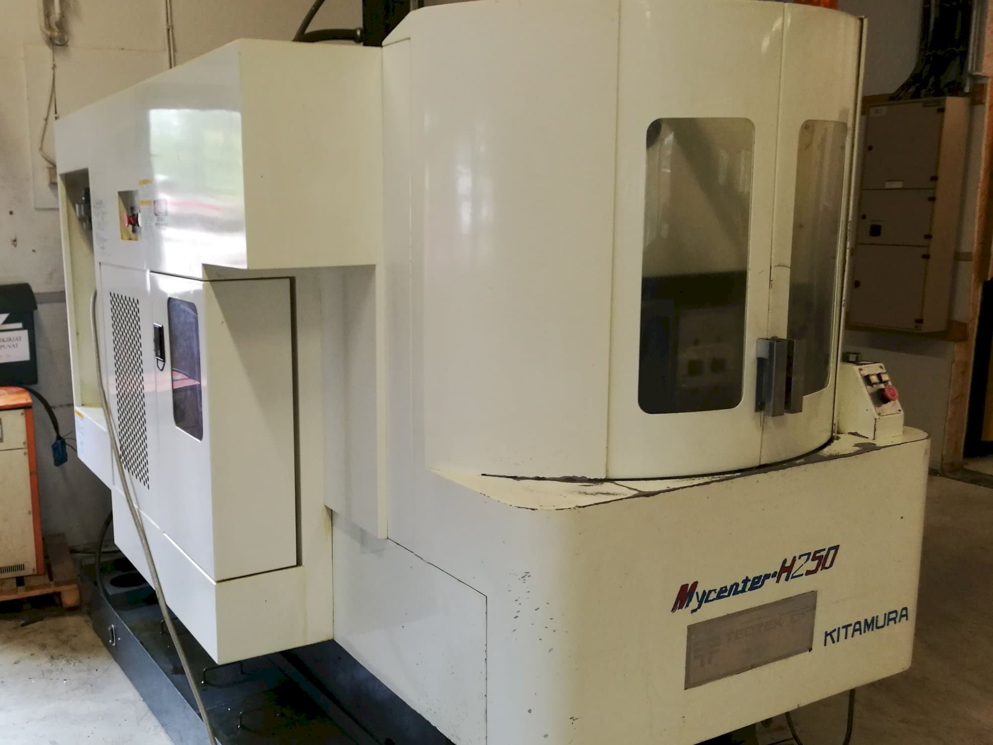 Makine Kitamura - Sağ taraf görünümü Mycenter H250