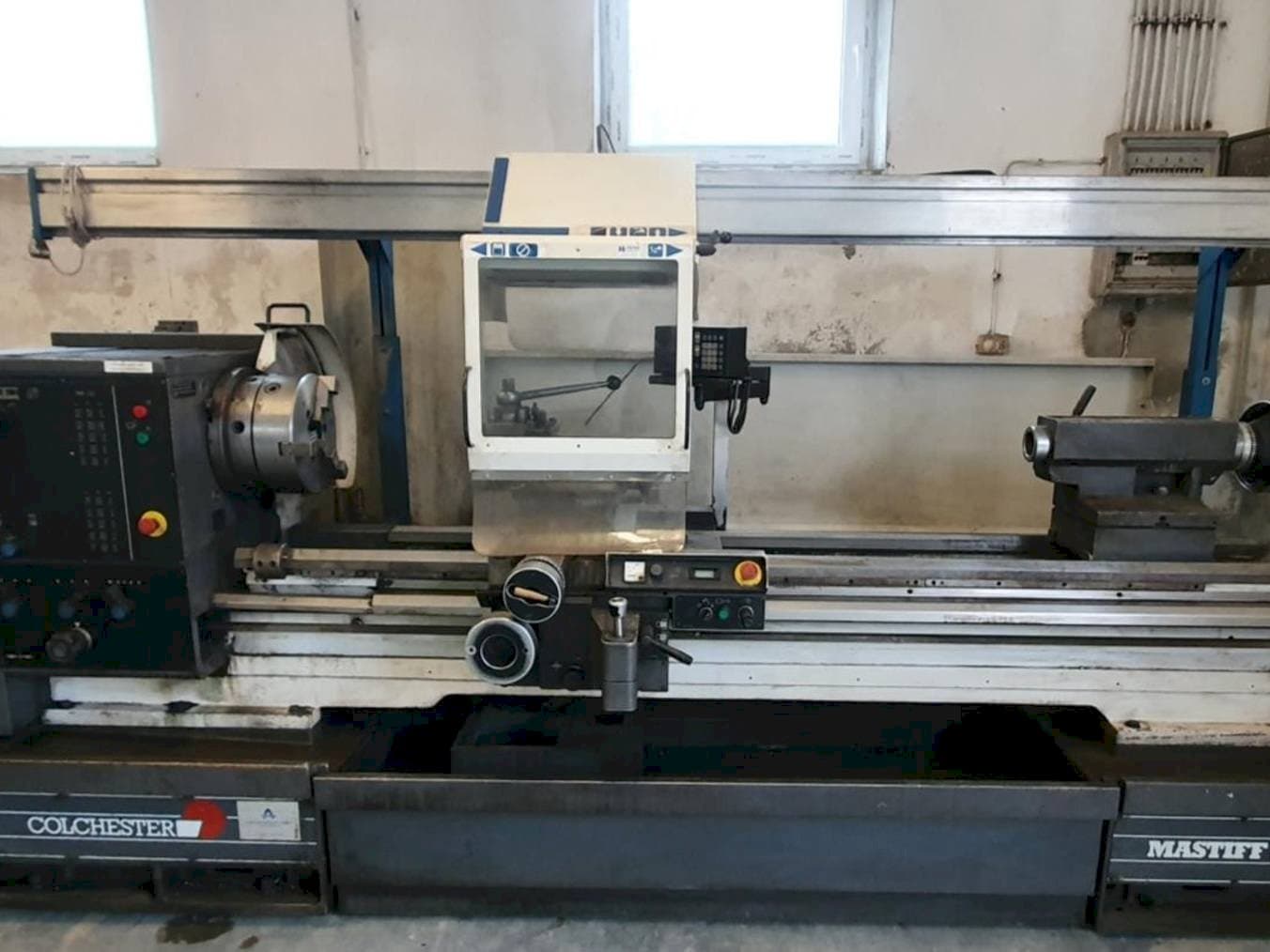 Makine Colchester MASTIFF V/S 1800 - Önden görünüm