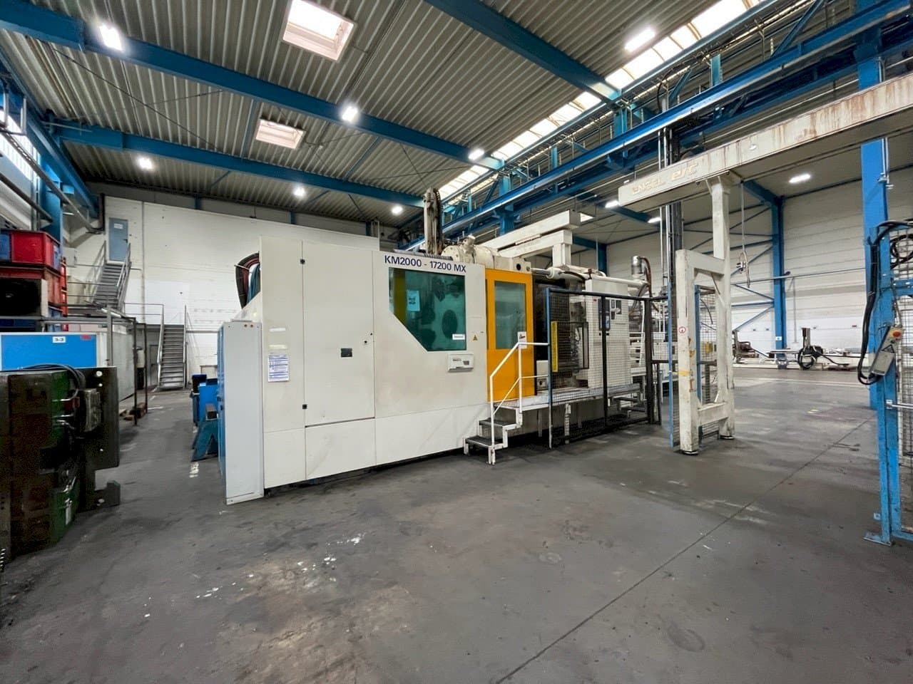 Makine  Krauss Maffei KM 2000 17200 MX - Önden görünüm