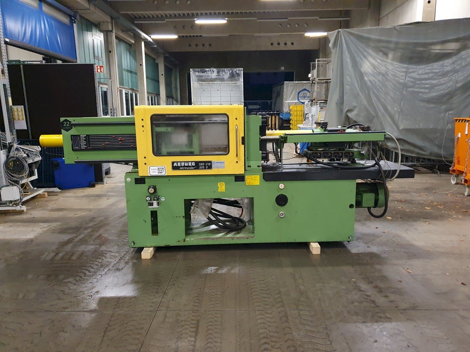 Makine Arburg Allrounder 320 D 500-210 - Önden görünüm