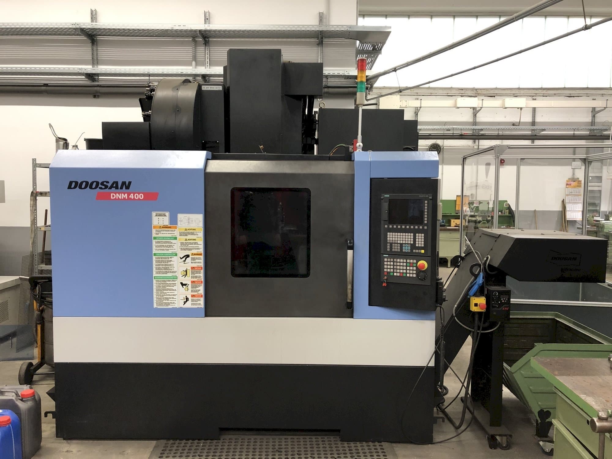 Makine Doosan DNM 400 - Önden görünüm