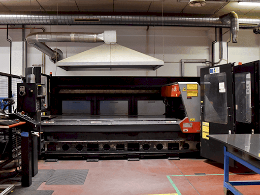 Makine AMADA FO-3015 - Önden görünüm