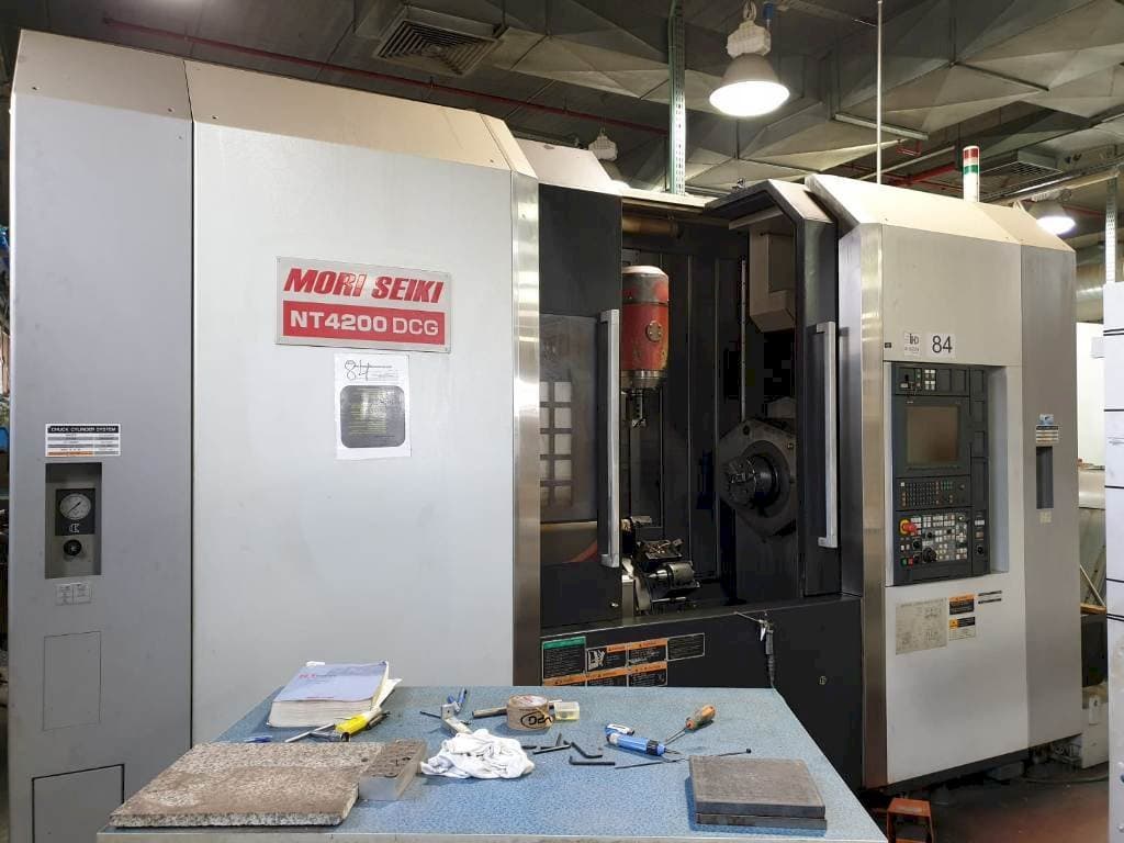 Makine MORI SEIKI NT4200 DCG - Önden görünüm