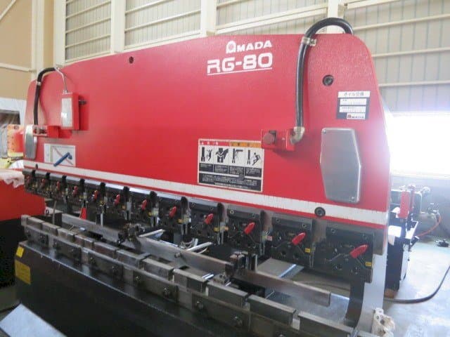 Makine AMADA RG-80 ABG - Önden görünüm
