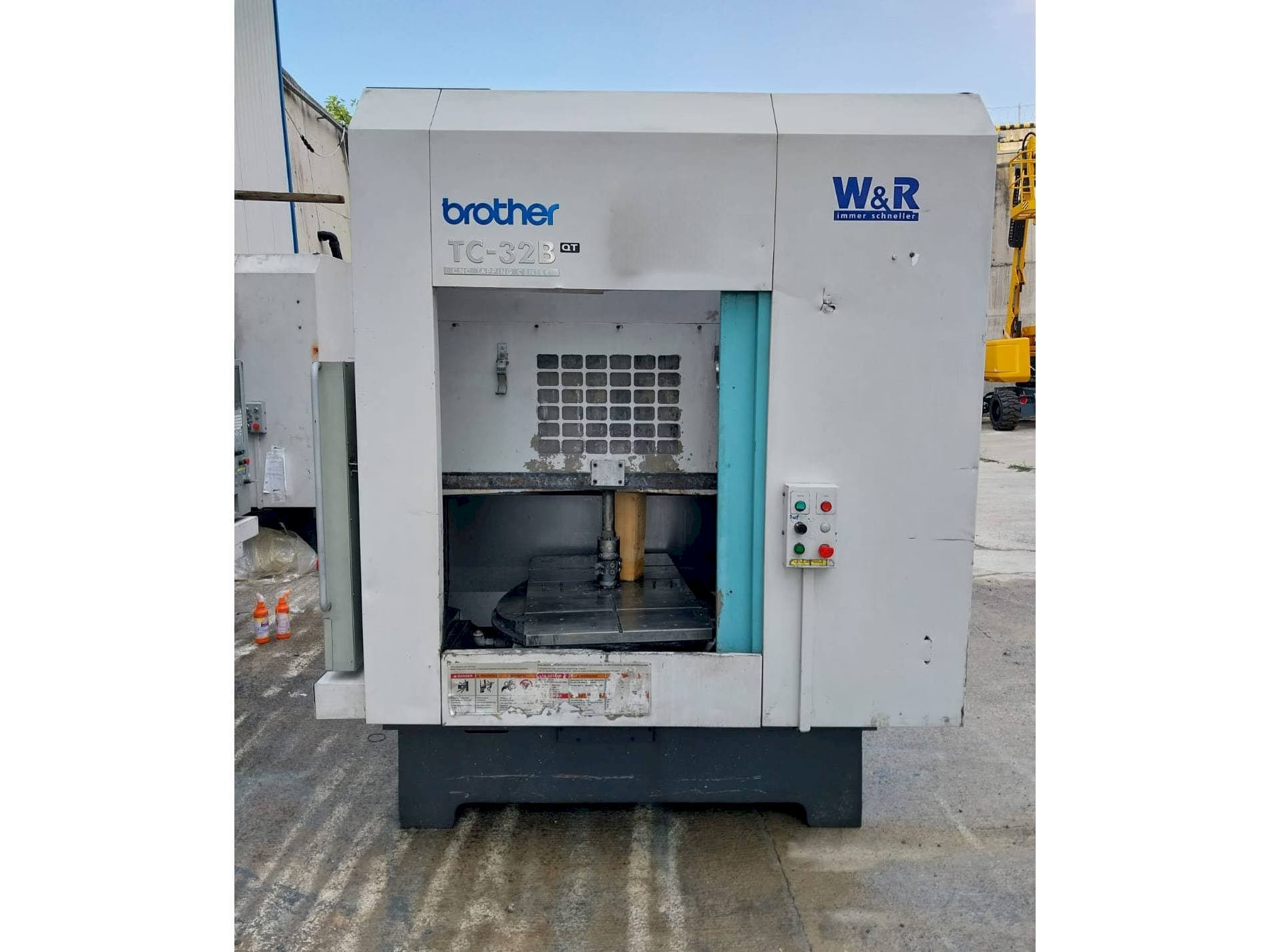 Makine Brother TC 32 B-QT - Önden görünüm