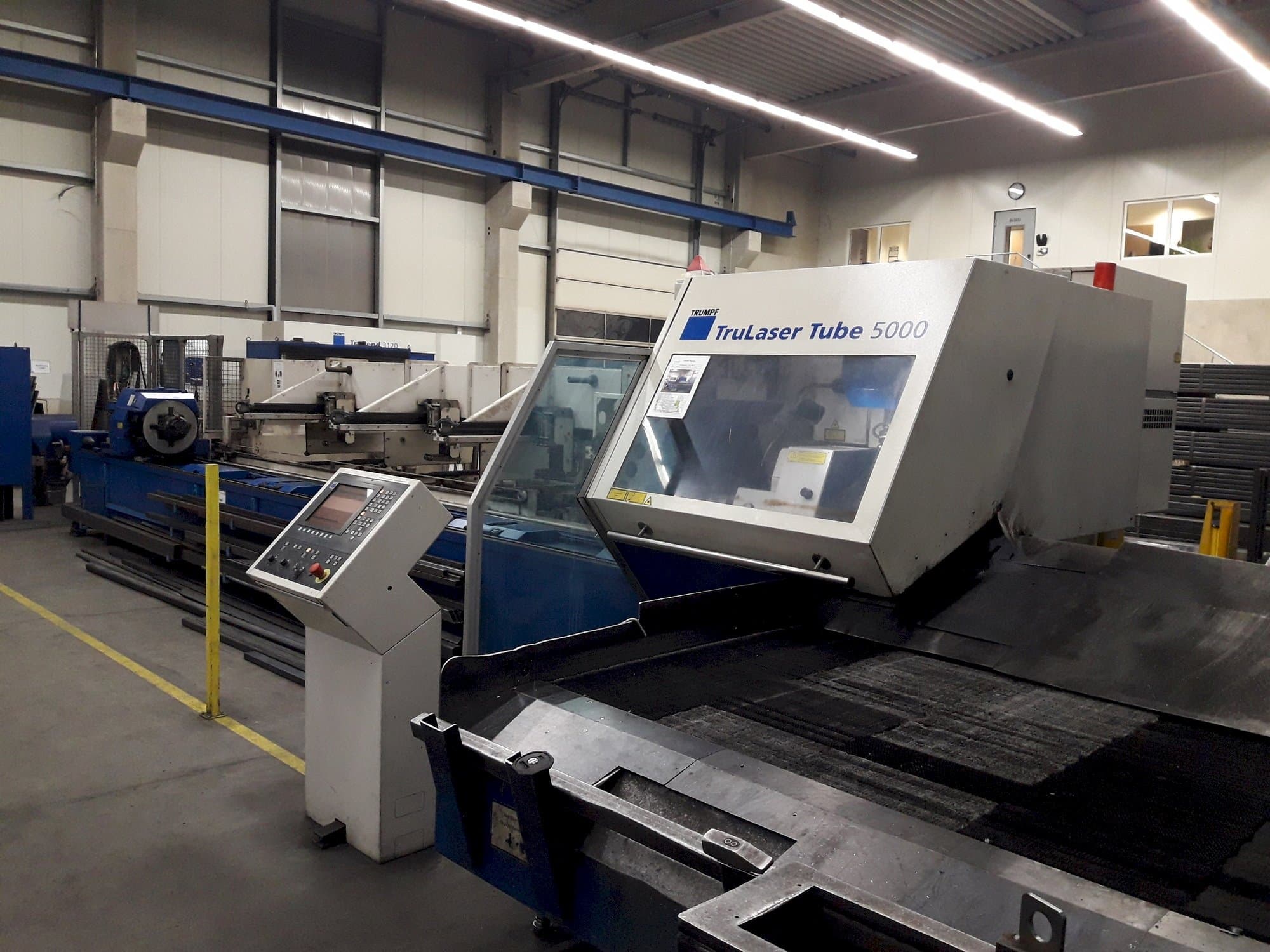 Makine Trumpf TruLaser Tube 5000 - Önden görünüm