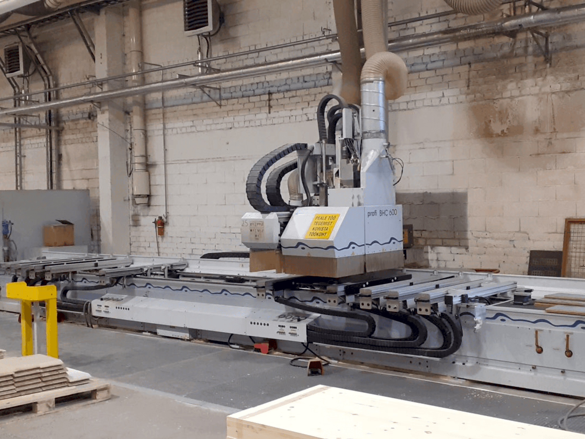 Makine  Weeke Profi BHC 600 - Önden görünüm