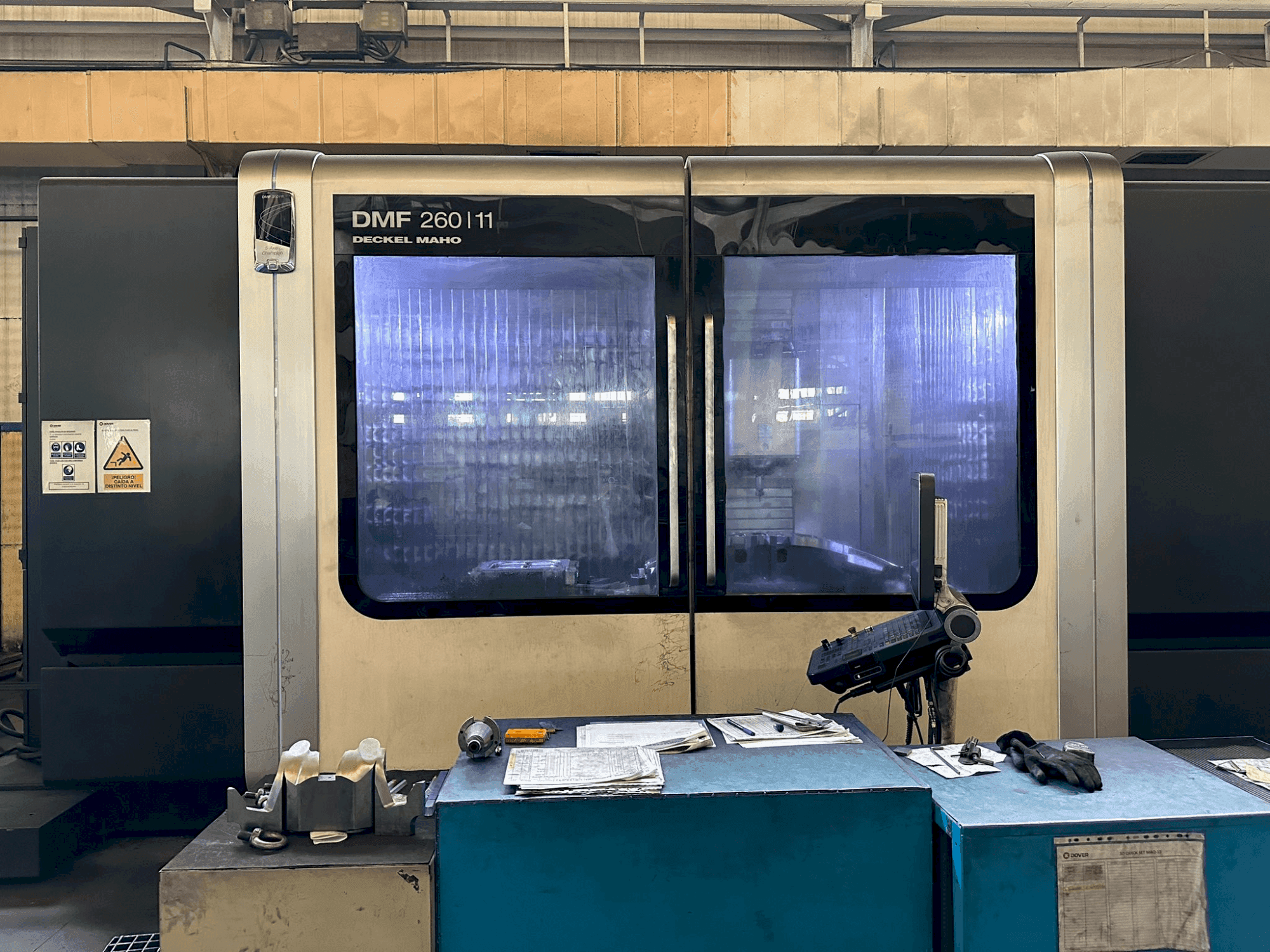 Makine DMG MORI DMF 260-11 (2014) - Önden görünüm