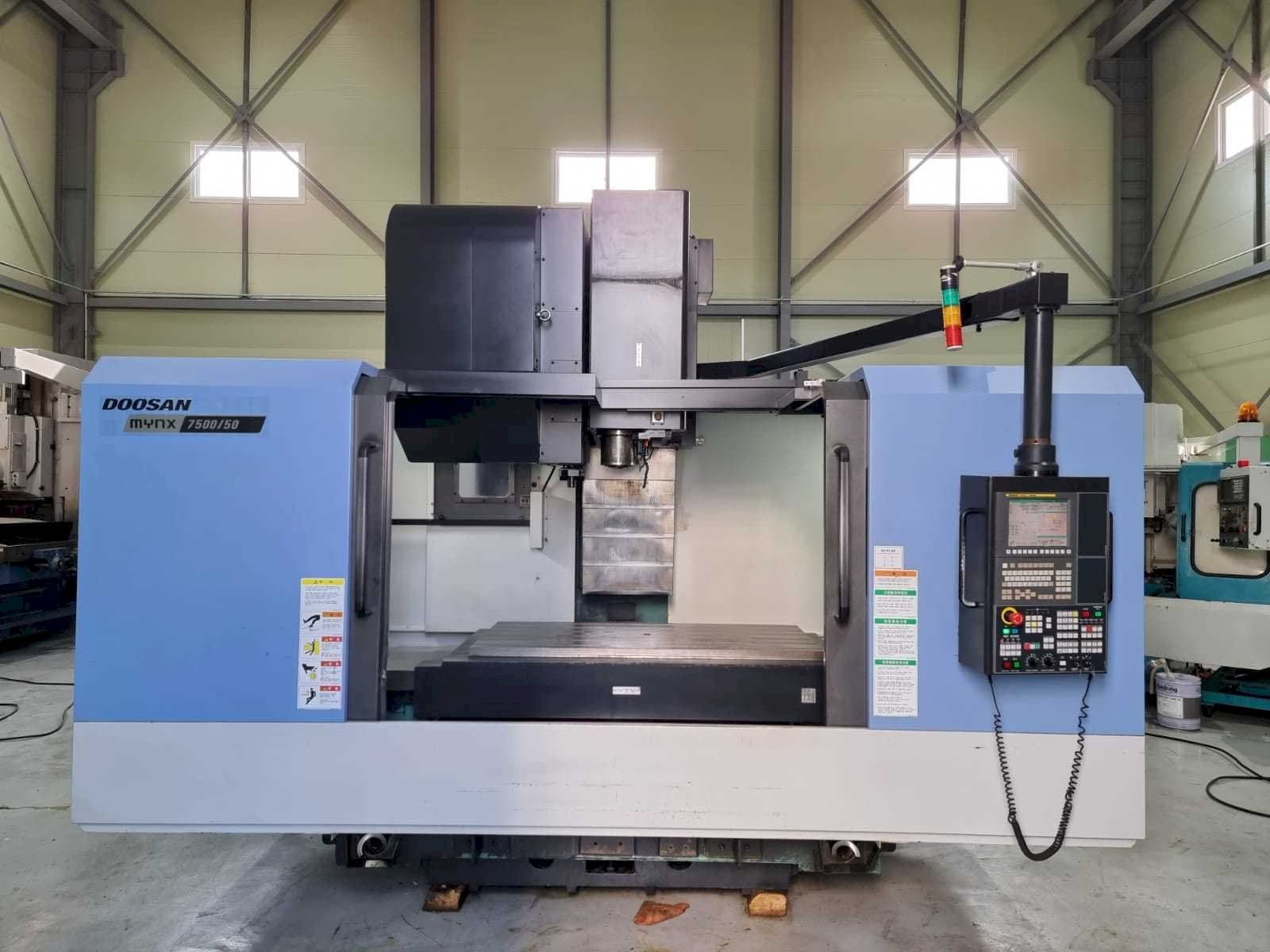 Makine  Doosan Mynx 7500/50 - Önden görünüm