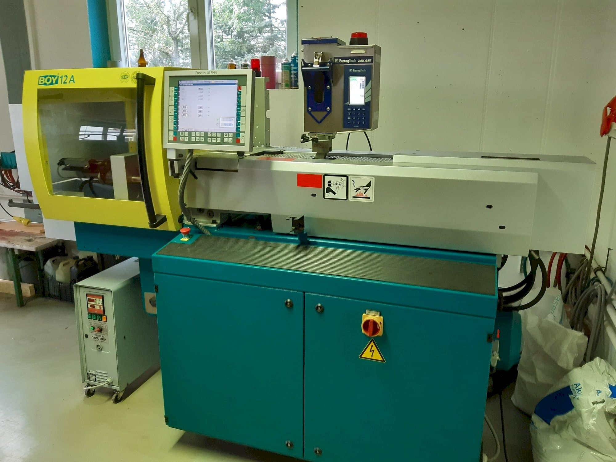 Makine  BOY 12A - Önden görünüm