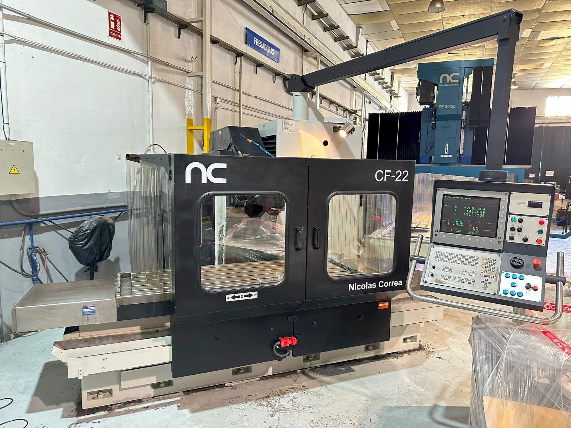 Makine Nicolas Correa CF22/20 - Önden görünüm