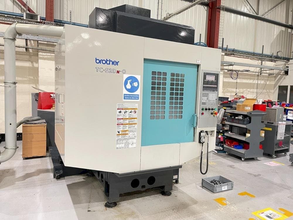 Makine Brother TC-S2DN-0 - Önden görünüm